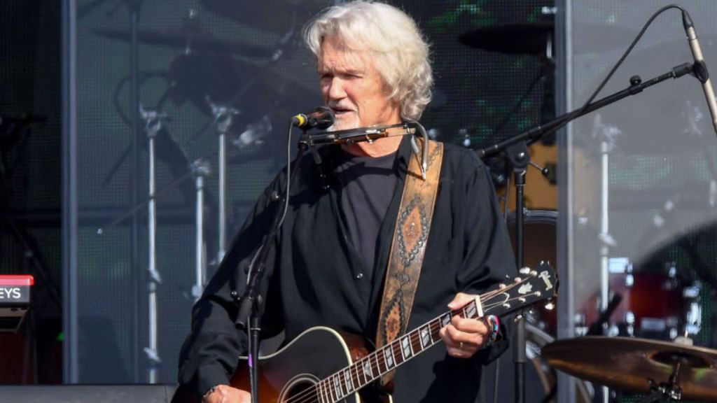 Country music legend Kris Kristofferson announces retirement