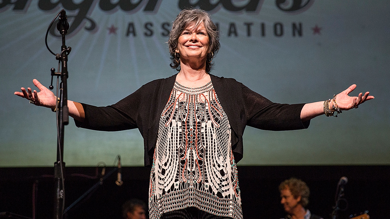 K.T. Oslin dies at 78